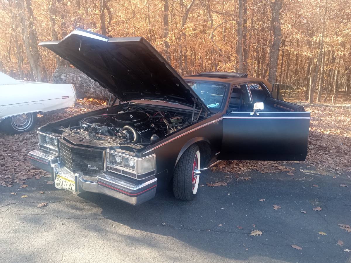 Cadillac-Seville-1983-black-1