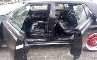 Cadillac-Seville-1983-black-8