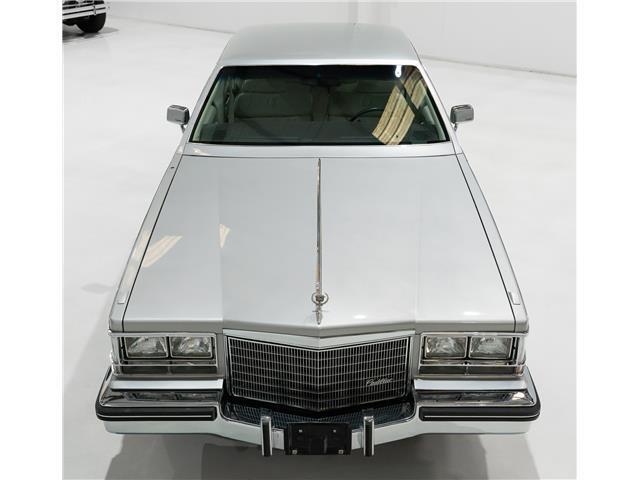 Cadillac-Seville-1984-Sedan-10