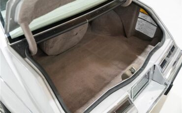 Cadillac-Seville-1984-Sedan-12