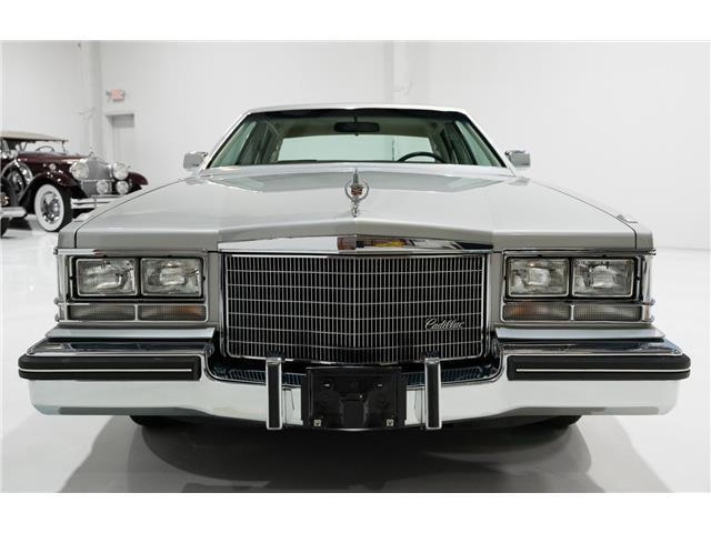 Cadillac-Seville-1984-Sedan-2