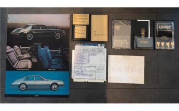 Cadillac-Seville-1984-Sedan-22