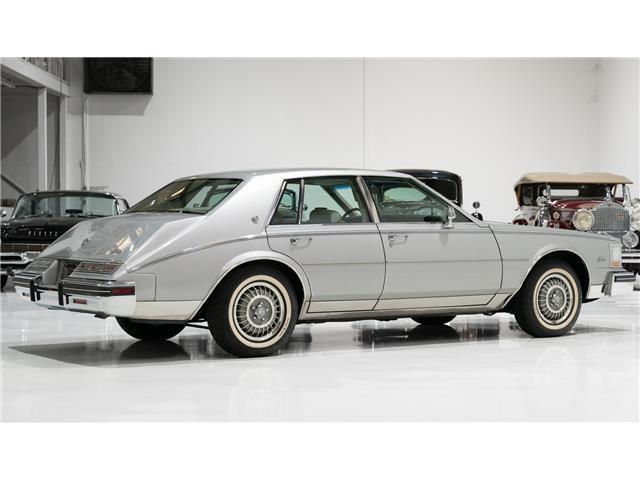 Cadillac-Seville-1984-Sedan-4