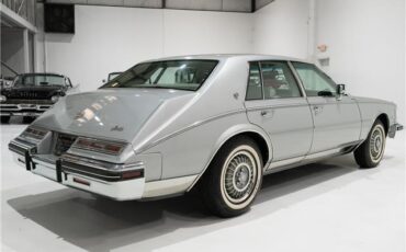 Cadillac-Seville-1984-Sedan-5