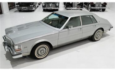 Cadillac-Seville-1984-Sedan-8
