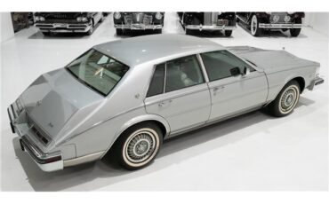 Cadillac-Seville-1984-Sedan-9