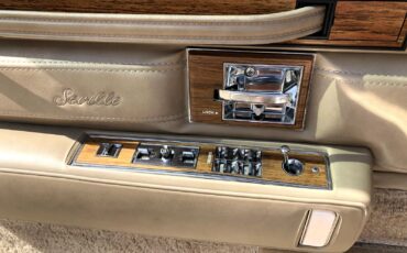 Cadillac-Seville-1985-Sedan-12