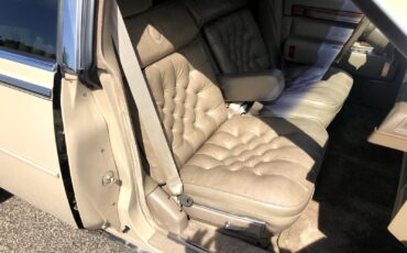 Cadillac-Seville-1985-Sedan-18