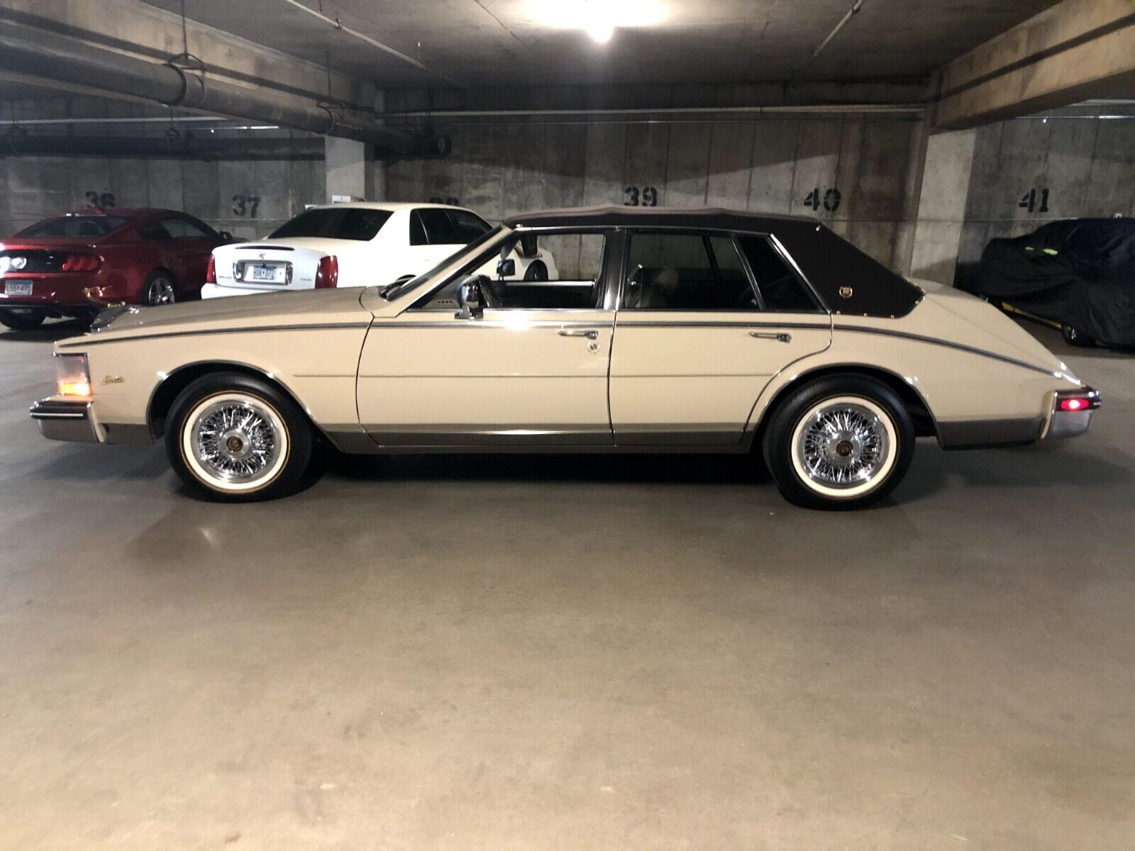 Cadillac-Seville-1985-Sedan-3