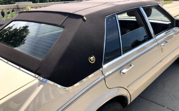 Cadillac-Seville-1985-Sedan-31