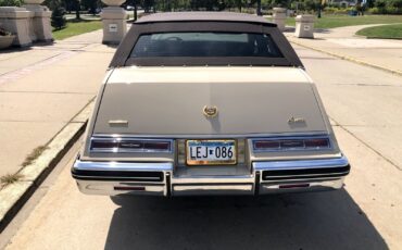Cadillac-Seville-1985-Sedan-5
