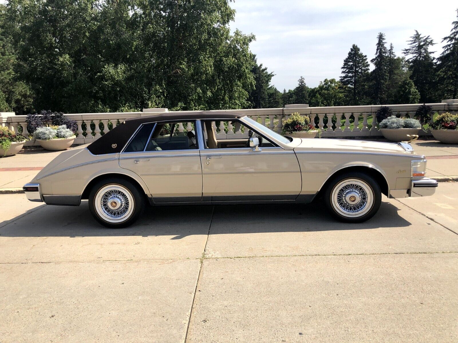 Cadillac-Seville-1985-Sedan-6