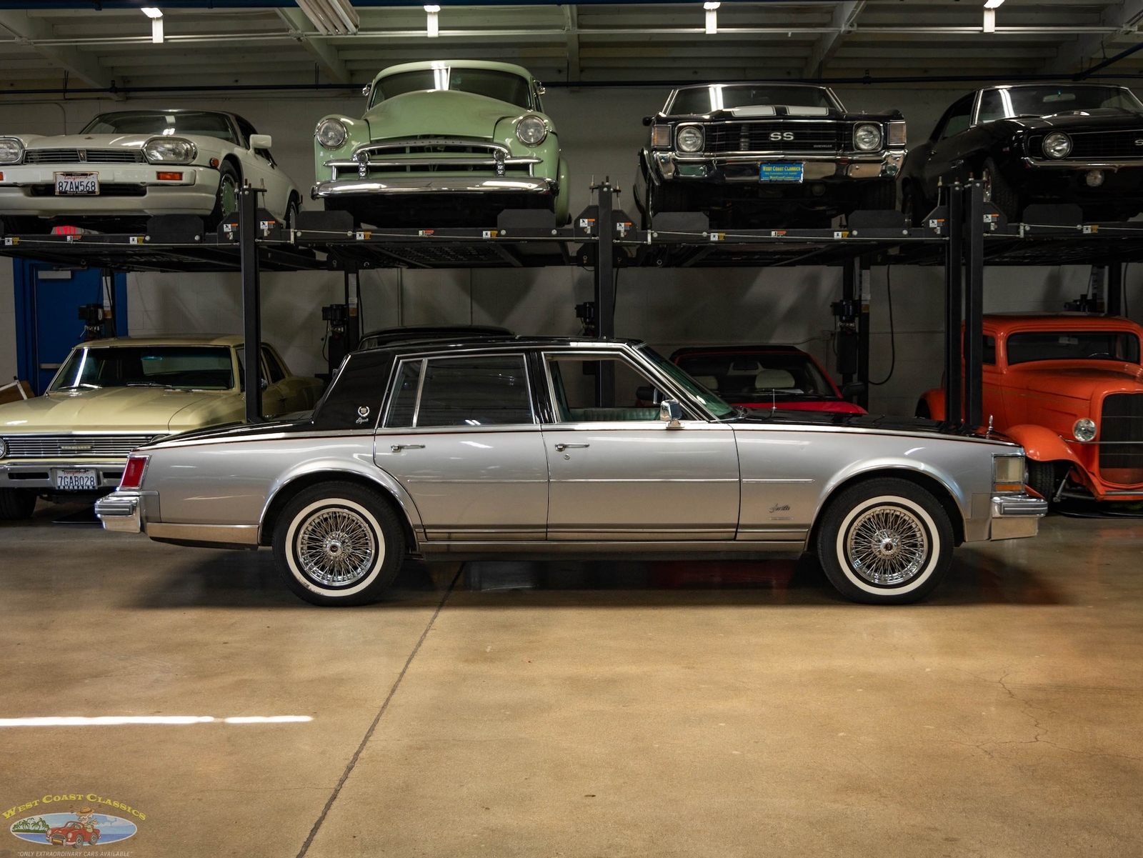 Cadillac-Seville-Elegante-1979-4-Door-Sedan-2