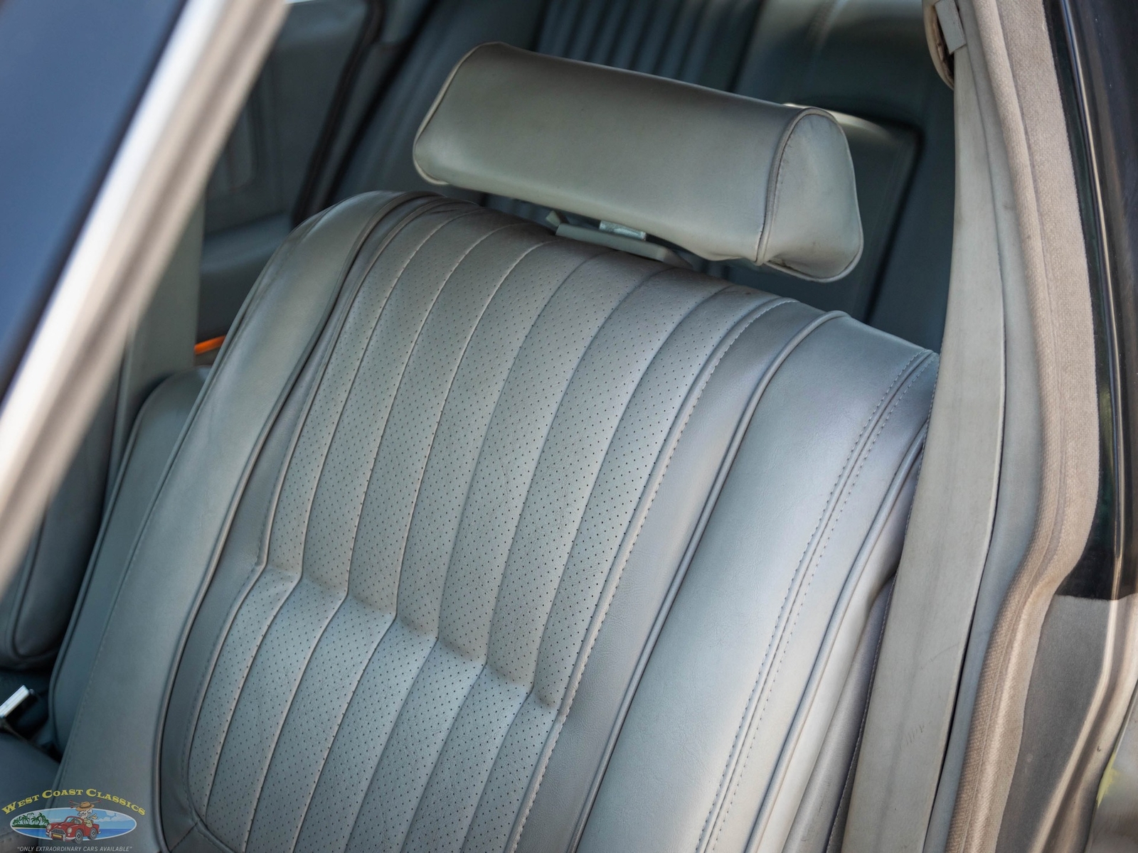 Cadillac-Seville-Elegante-1979-4-Door-Sedan-27
