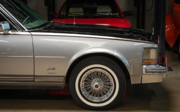 Cadillac-Seville-Elegante-1979-4-Door-Sedan-3