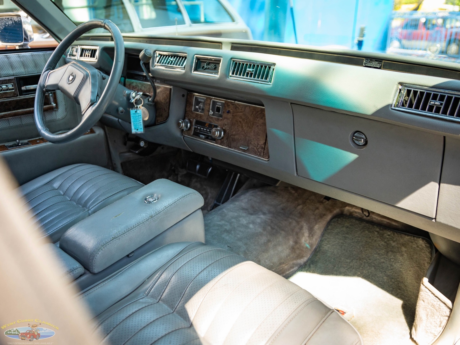 Cadillac-Seville-Elegante-1979-4-Door-Sedan-36