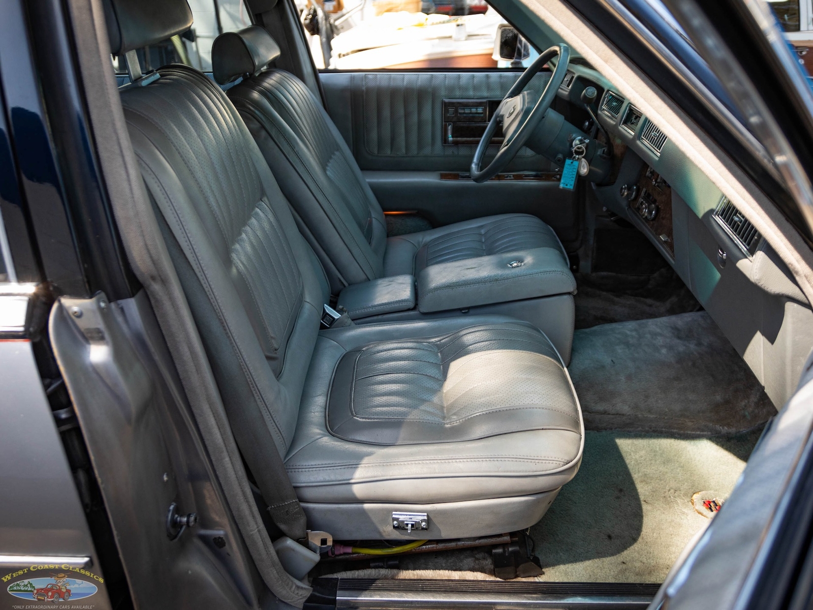 Cadillac-Seville-Elegante-1979-4-Door-Sedan-39