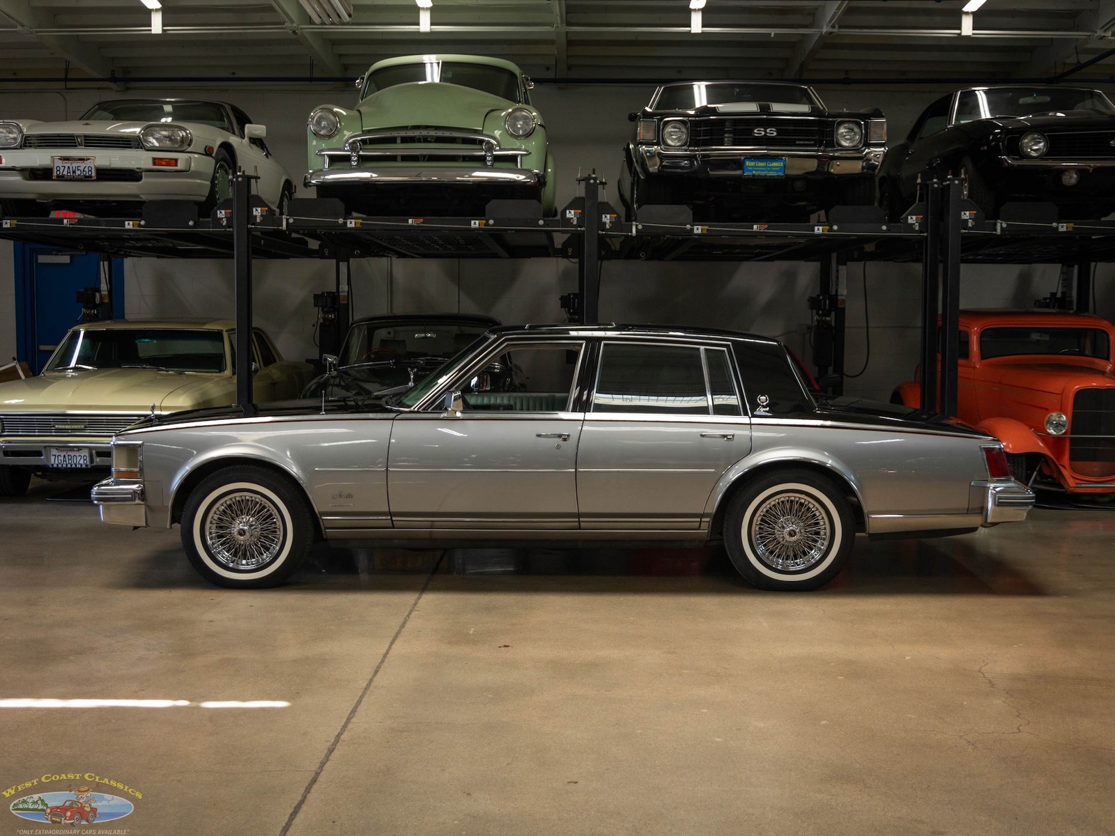 Cadillac-Seville-Elegante-1979-4-Door-Sedan-5