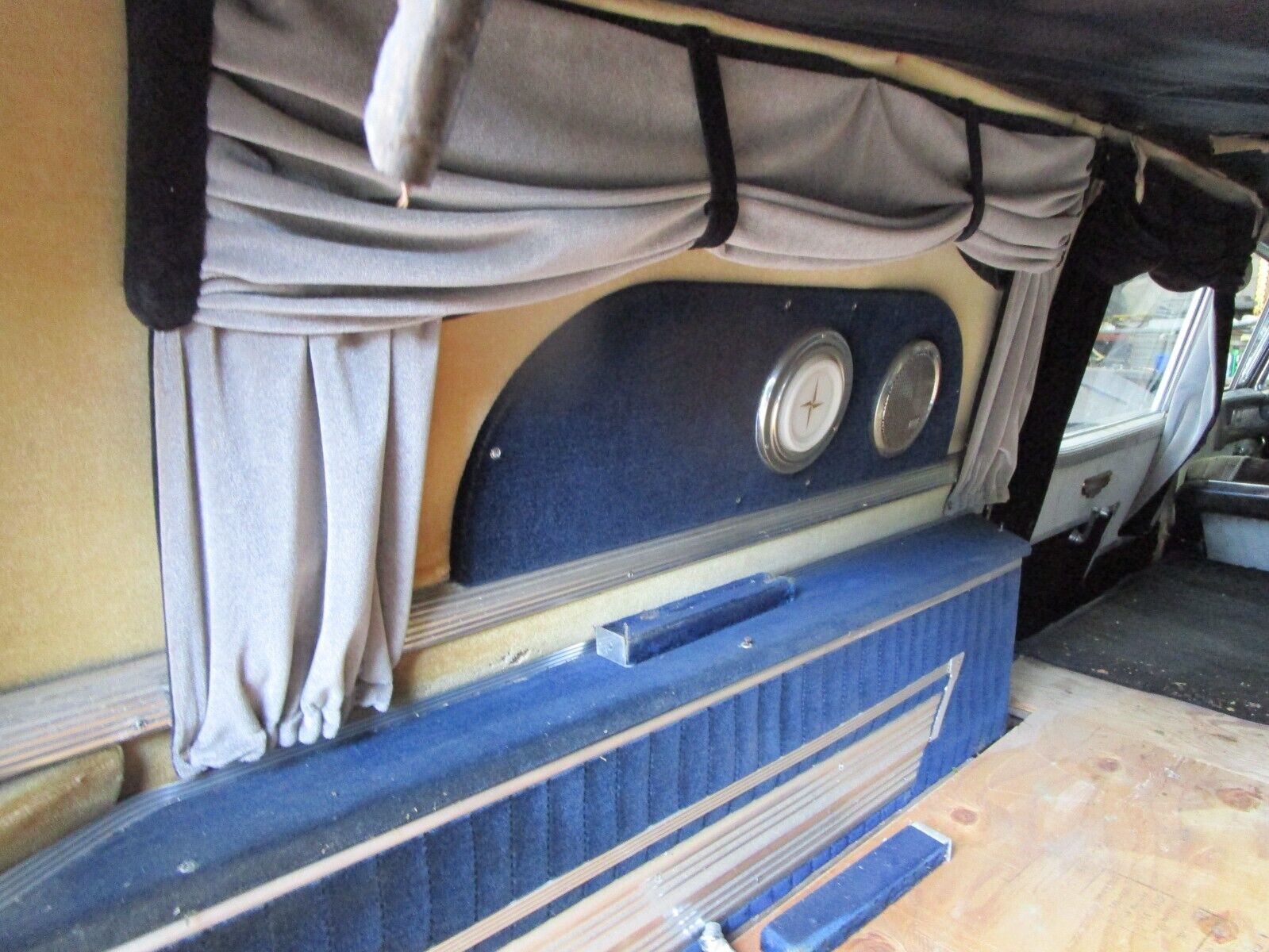 Cadillac-Superior-1958-Hearse-15