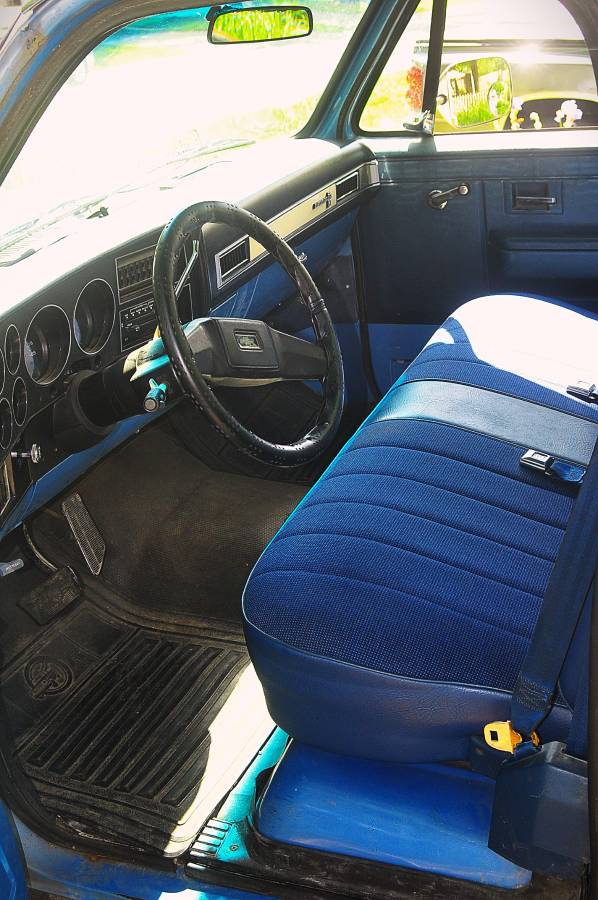 Chevrolet-12-ton-1985-silver-3