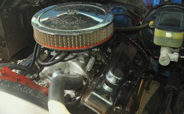 Chevrolet-12-ton-1985-silver-5