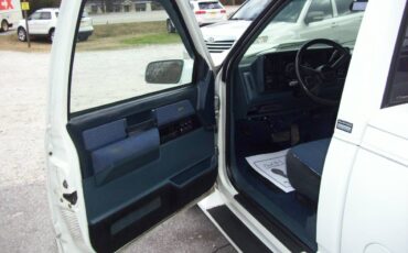 Chevrolet-1500-1988-white-10