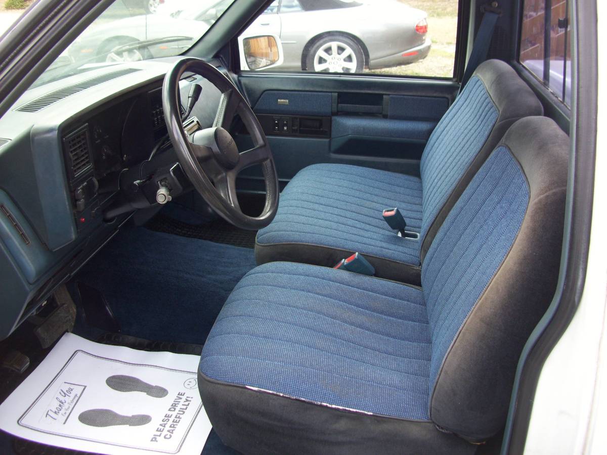 Chevrolet-1500-1988-white-11