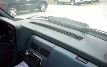 Chevrolet-1500-1988-white-17