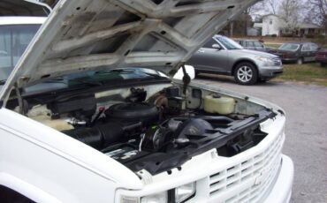 Chevrolet-1500-1988-white-9
