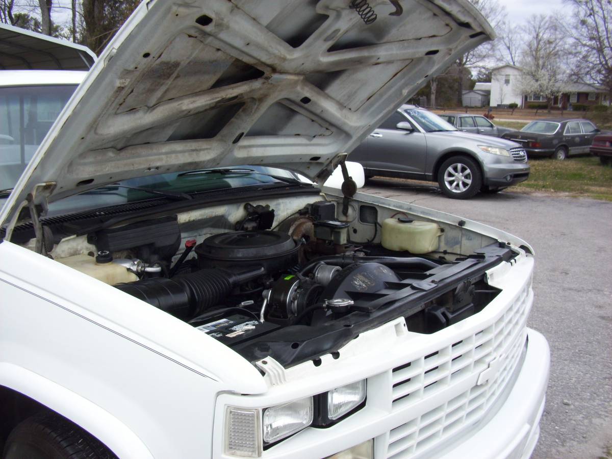 Chevrolet-1500-1988-white-9