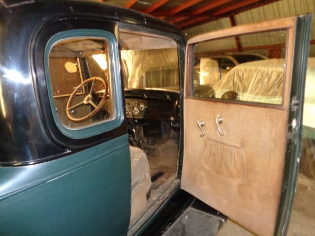 Chevrolet-1932-17
