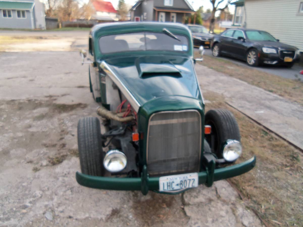 Chevrolet-1941-green-4