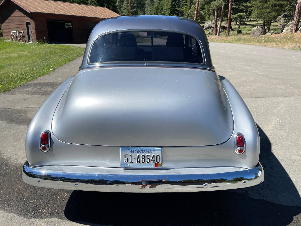 Chevrolet-1950-silver-1