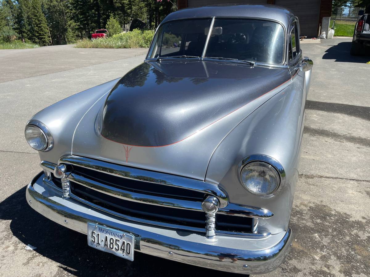 Chevrolet   1950 silver