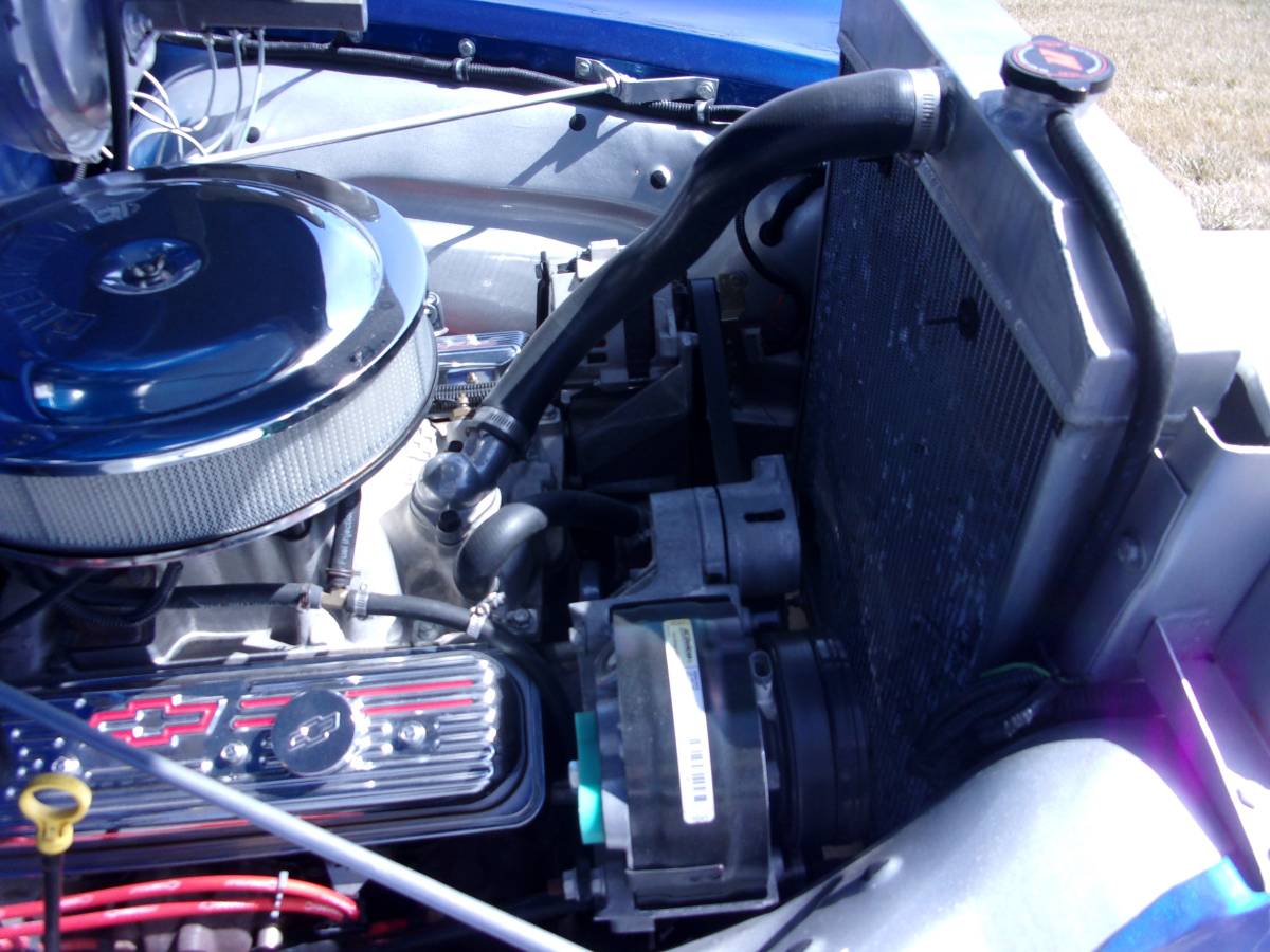 Chevrolet-1951-blue-11