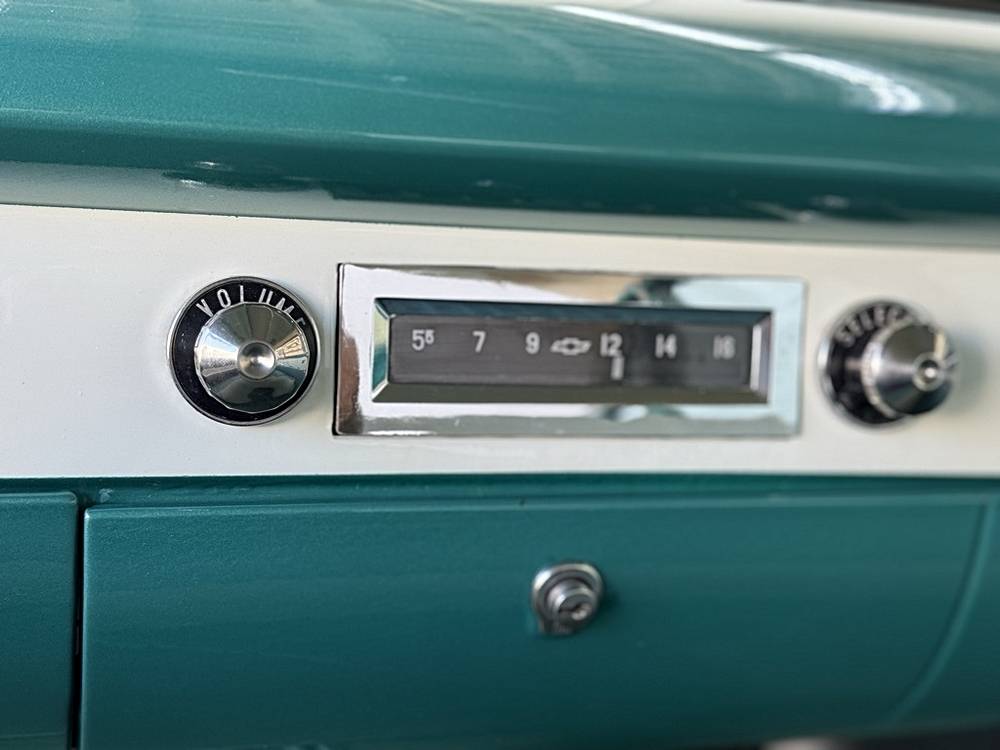 Chevrolet-1956-green-16