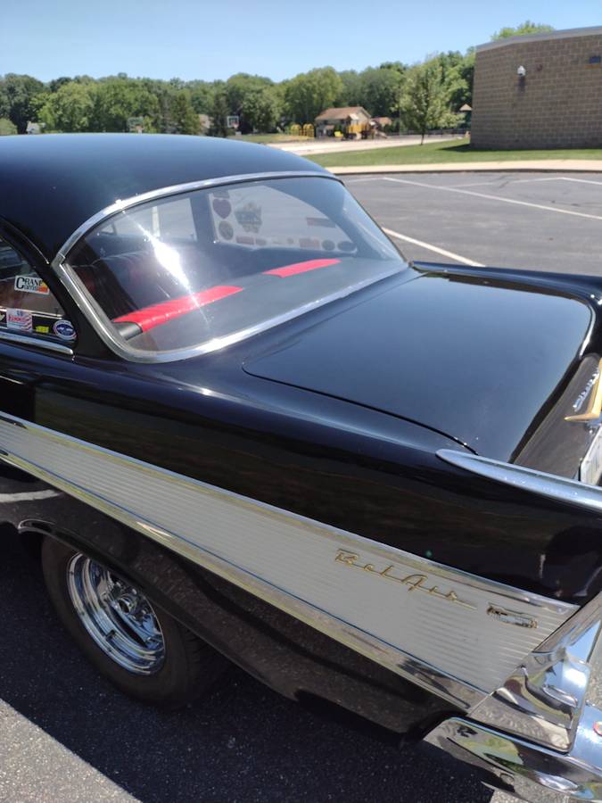 Chevrolet-1957-black-4