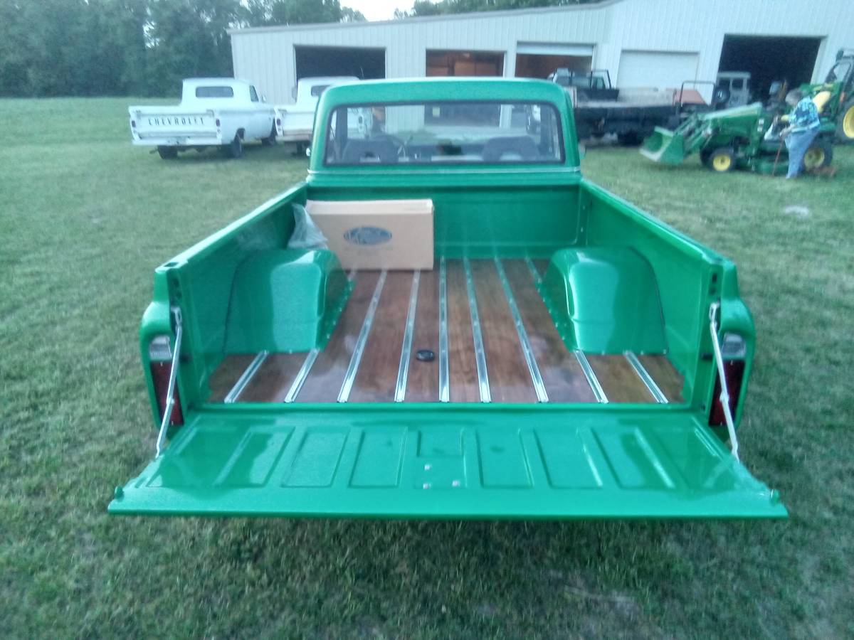 Chevrolet-1968-green-2