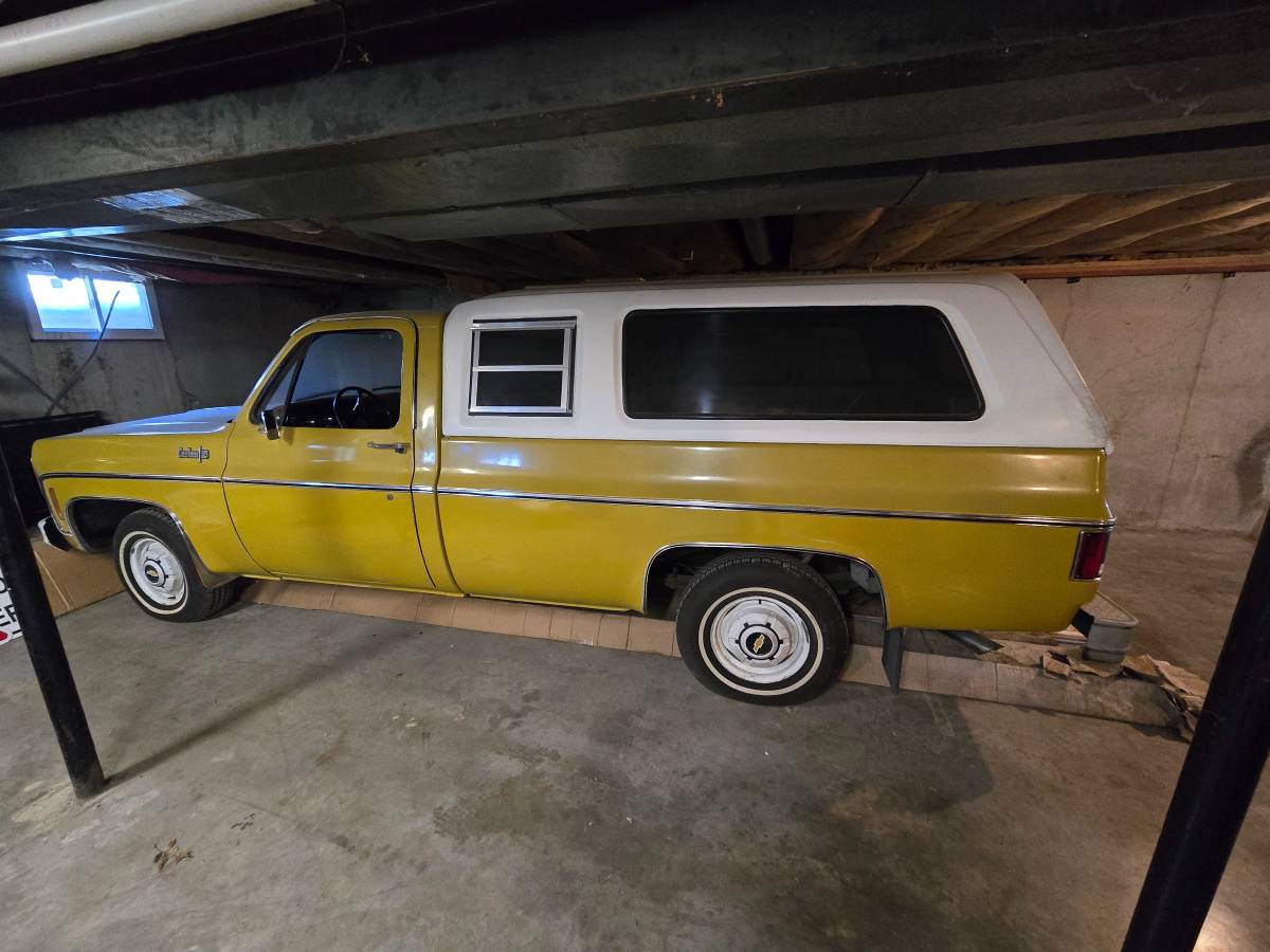 Chevrolet   1974 yellow