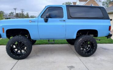 Chevrolet-1976-2