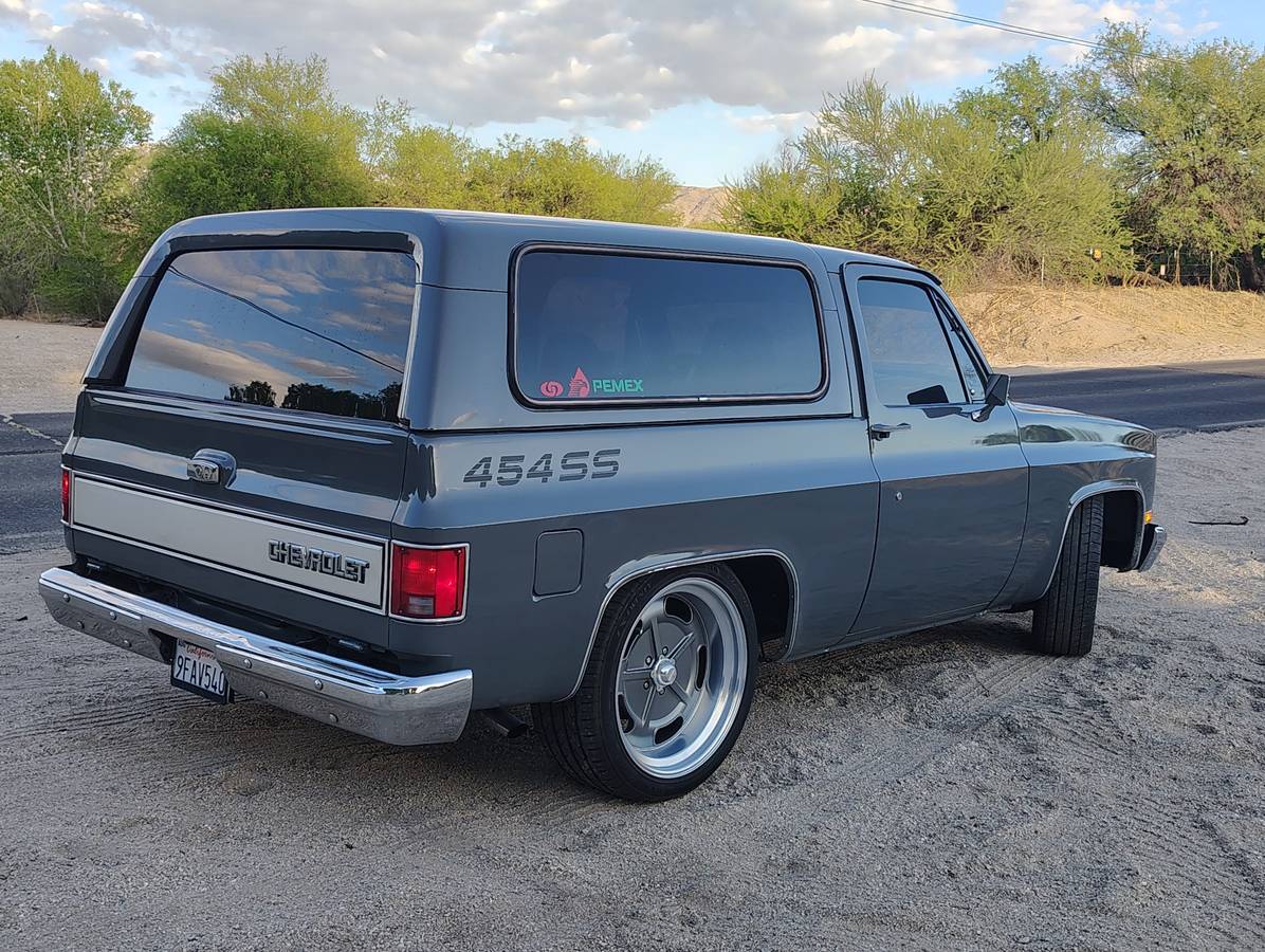 Chevrolet-1986-grey-1