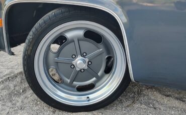 Chevrolet-1986-grey-3
