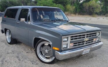 Chevrolet-1986-grey