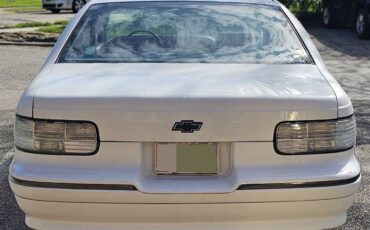 Chevrolet-1991-white-4