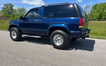 Chevrolet-2-door-tahoe-1995-blue-1
