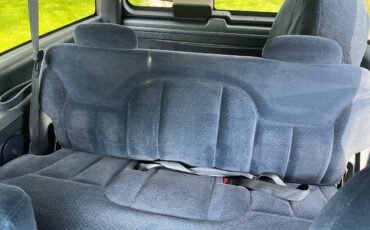 Chevrolet-2-door-tahoe-1995-blue-10