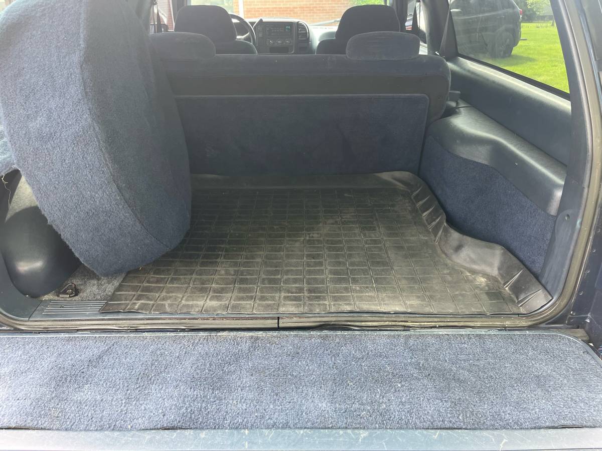 Chevrolet-2-door-tahoe-1995-blue-13