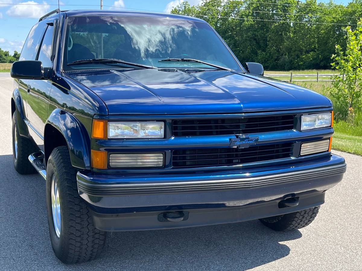 Chevrolet-2-door-tahoe-1995-blue-6