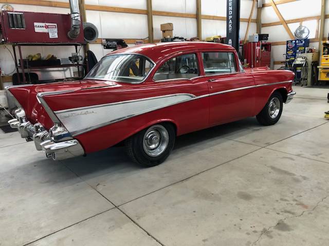 Chevrolet-210-2-door-post-1957-red-2