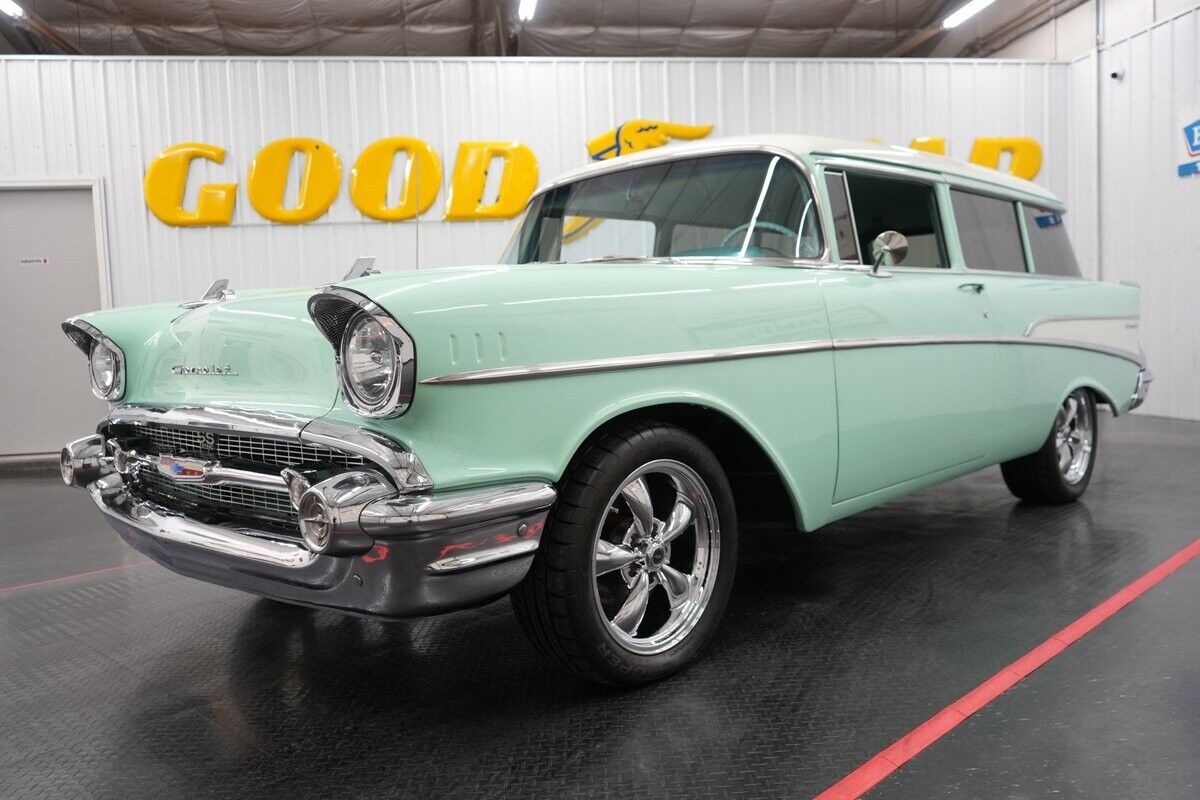 Chevrolet-210-Wagon-1957-1